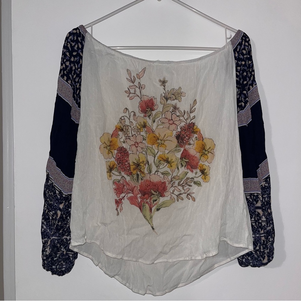 Hint Of Mint off the shoulder shirt - size L